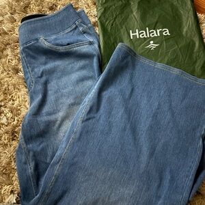 HALARA Women's Denim Blue Jeggings